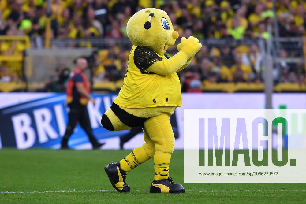 Soccer 1 Bundesliga 2 Matchday Borussia Dortmund 1 FC Union Berlin on 31 08 2025 at Signal Iduna Park in Dortmund Emma Mascot Dortmund DFL regulations prohibit any use of photographs as image sequences and or quasi video xRx