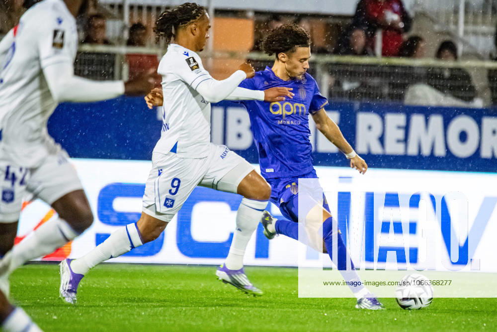Maghnes Akliouche (AS Monaco) Sekou Mara (AJ Auxerre)