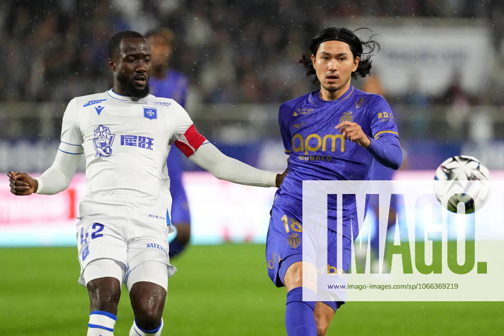 AJ Auxerre v AS Monaco - Ligue 1 McDonald s 2025 2026 42 Elisha OWUSU (aja) - 18 Takumi MINAMINO (asm) during the Ligue 1 McDonald s match between Auxerre and Monaco at Stade Abbe Deschamps on September 13, 2025 in Auxerre, France. Auxerre France