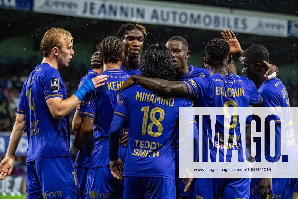 Joie des joueurs de lAS Monaco aprÃ s le but de Takumi Minamino (AS Monaco)