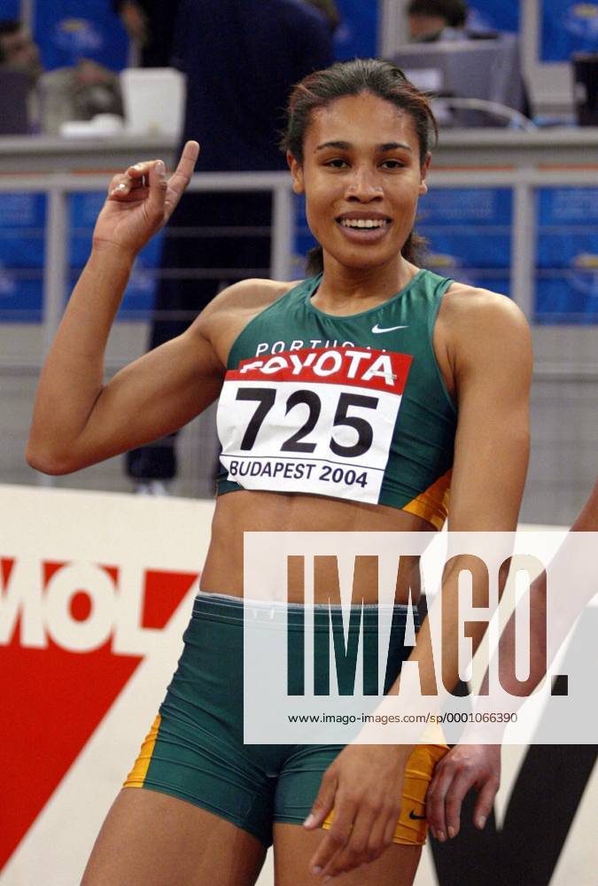 Naide Gomes (Portugal) - Jubel Leichtathletik WM Damen 10. IAAF Hallen-Weltmeisterschaft 2004, Hallenweltmeisterschaft, Halle, Indoor, Nationaltrikot Einzelbild Budapest Freude,