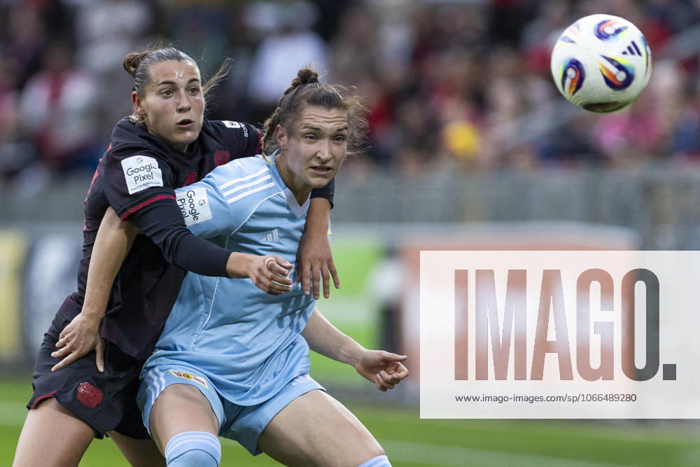 Google Pixel Women Bundesliga Bayer 04 Leverkusen Union Berlin 15 09 2025 Carlotta Wamser Bayer 04 Leverkusen, 37 , Sophie Weidauer Union Berlin, 9 on matchday 2 of the Google Pixel Women Bundesliga in the match Bayer 04 Leverkusen vs Union Berlin on 15 09 2025 at Ulrich Haberland Stadion in Leverkusen