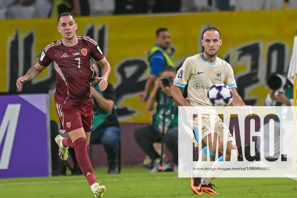 Al-Ittihad v Al-Wehda - AFC Champions League ABU DHABI, UNITED ARAB EMIRATES - SEPTEMBER 15: Caio Canedo (L) of Al Wehda in action during the Asian Champions League (AFC) match between Al-Ittihad and Al-Wehda at the Al Nahyan Stadium in Abu Dhabi, United Arab Emirates, on September 15, 2025. Waleed Zein Anadolu Abu Dhabi United Arab Emirates. Editorial use only. Please get in touch for any other usage.