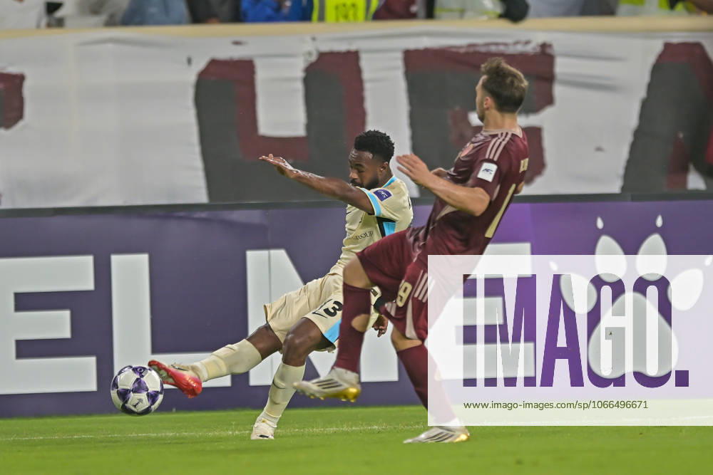 Al-Ittihad v Al-Wehda - AFC Champions League ABU DHABI, UNITED ARAB EMIRATES - SEPTEMBER 15: Muhannad Al Shanqiti (L) of Al-Ittihad in action during the Asian Champions League (AFC) match between Al-Ittihad and Al-Wehda at the Al Nahyan Stadium in Abu Dhabi, United Arab Emirates, on September 15, 2025. Waleed Zein Anadolu Abu Dhabi United Arab Emirates. Editorial use only. Please get in touch for any other usage.