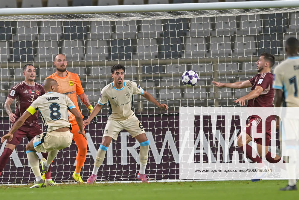 Al-Ittihad v Al-Wehda - AFC Champions League ABU DHABI, UNITED ARAB EMIRATES - SEPTEMBER 15: Fabinho (L) of Al-Ittihad in action during the Asian Champions League (AFC) match between Al-Ittihad and Al-Wehda at the Al Nahyan Stadium in Abu Dhabi, United Arab Emirates, on September 15, 2025. Waleed Zein Anadolu Abu Dhabi United Arab Emirates. Editorial use only. Please get in touch for any other usage.