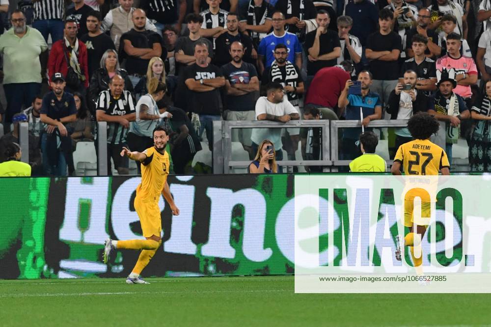 Foto IPP Massimo Rana Torino 16-09-2025 Calcio Champions League 2025 2026 Juventus-Borussia Dortmund nella foto esulta bensebaini ramy Italy Photo Press - World Copyright italy ITALY