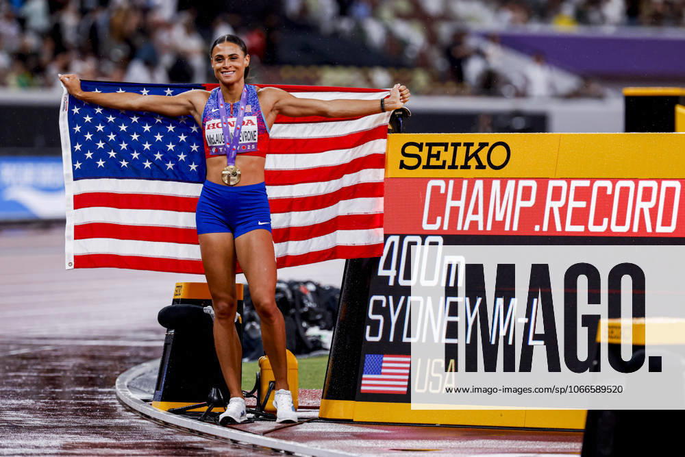 Winner Sydney Mclaughlin Levrone of United States of America with a championship record and celebrating and holding flag after competing in the Women s 400 Metres Final during World Athletics Championships Tokyo 2025 of the Day 6 at Japan National Stadium on September 18, 2025 in Tokyo, Japan Photo by Marcel ter Bals DeFodi Images