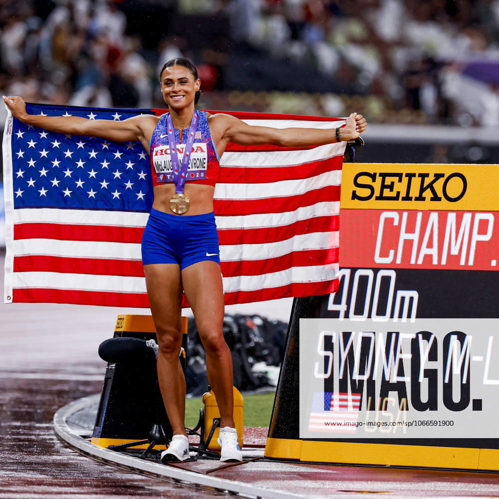 Winner Sydney Mclaughlin Levrone of United States of America with a championship record and celebrating and holding flag after competing in the Women s 400 Metres Final during World Athletics Championships Tokyo 2025 of the Day 6 at Japan National Stadium on September 18, 2025 in Tokyo, Japan Photo by Marcel ter Bals DeFodi Images