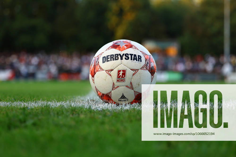 Match ball in the Regionalliga Nord Soccer I Men I Regionalliga Nord I Season 2025 2026 I 10 Matchday I Altona 93 Hamburger SV U21 I 19 09 2025 I Adolf Jäger Kampfbahn