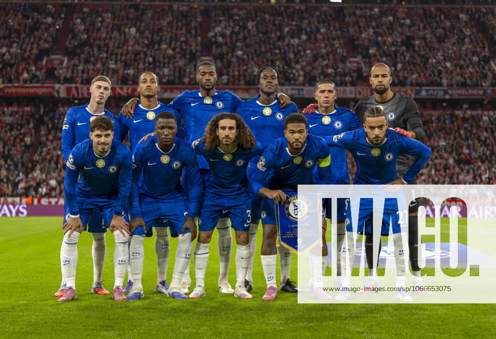 Football UEFA Champions League 2025 2026 Matchday 1, FC Bayern Munich FC Chelsea, at Allianz Arena Munich Team Chelsea during the anthem, Goalkeeper Robert Sanchez Chelsea FC , Marc Cucurella Chelsea FC , Tosin Adarabioyo Chelsea FC , Pedro Neto Chelsea FC , Enzo Fernandez Chelsea FC , Cole Palmer Chelsea FC , Jao Pedro Chelsea FC , Trevoh Chalobah Chelsea FC , Reece James Chelsea FC , Moises Caicedo Chelsea FC , Malo Gusto Chelsea FC