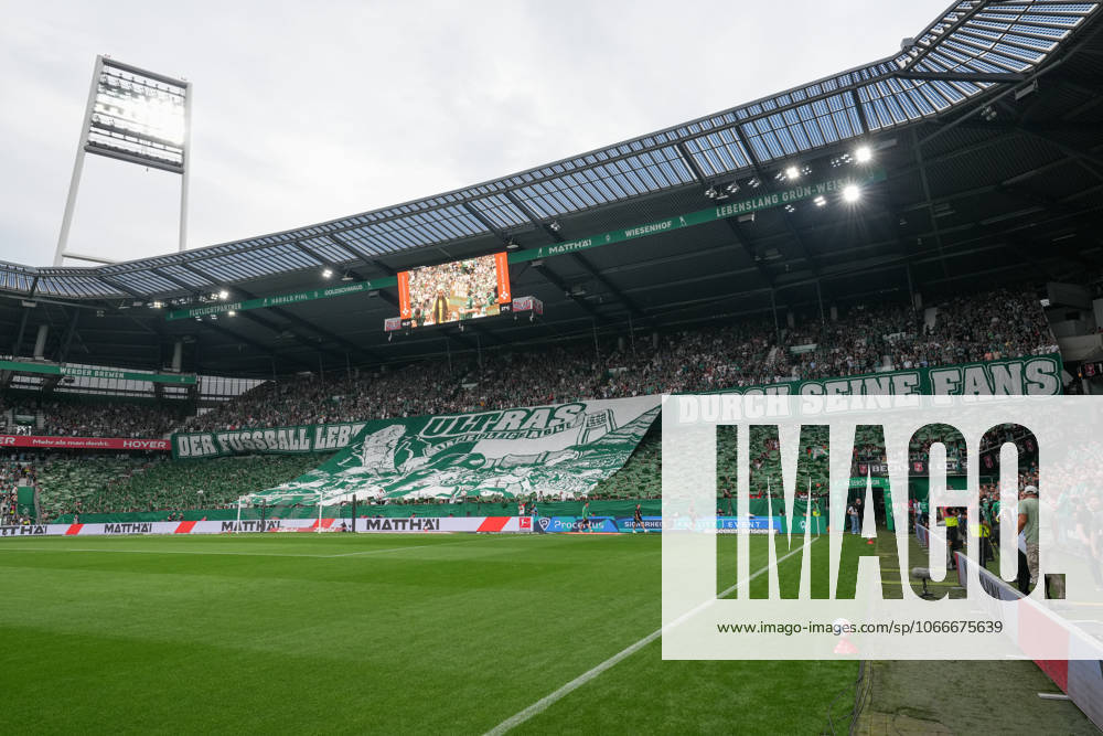 Choreography of the fans, Ultras, Banner, Flags, Scarf, Tribune, Choreography , Germany, Football, 1 Bundesliga, 4 Matchday, 2025 2026, SV Werder Bremen vs SC Freiburg, 20 09 2025, Weserstadion, Bremen, Germany DFL REGULATIONS PROHIBIT ANY USE OF PHOTOGRAPHS AS IMAGE SEQUENCES AND OR QUASI VIDEO Bremen Weserstadion Bremen Germany