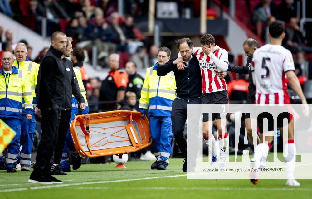 EINDHOVEN - Ruben van Bommel of PSV Eindhoven during the Dutch Eredivisie match between PSV Eindhoven and Ajax at the Phillips Stadium on September 21, 2025, in Eindhoven, Netherlands. ANP KOEN VAN WEEL Eredivisie 2025 26 ANPxSportx IVx 537078874 originalFilename: 537078874