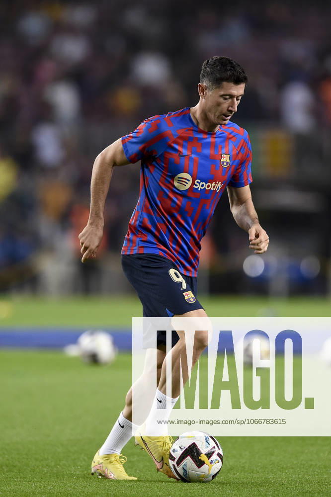 FC Barcelona, Barca vs Villarreal CF: La Liga BARCELONA, SPAIN - OCTOBER 20: Barcelona s Polish forward Robert Lewandowski plays during the La Liga football match between FC Barcelona vs Villarreal CF at the Camp Nou stadium in Barcelona on October 20, 2022. Spain World. Editorial use only. Please get in touch for any other usage.