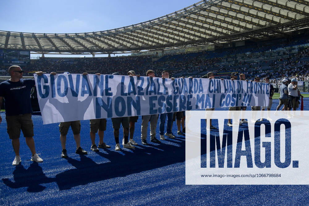 Lazio supporter during the Serie A Enilive soccer match between SS Lazio and AS Roma at the Rome s Olympic stadium, Italy - Sunday, September 21, 2025. - Soccer.