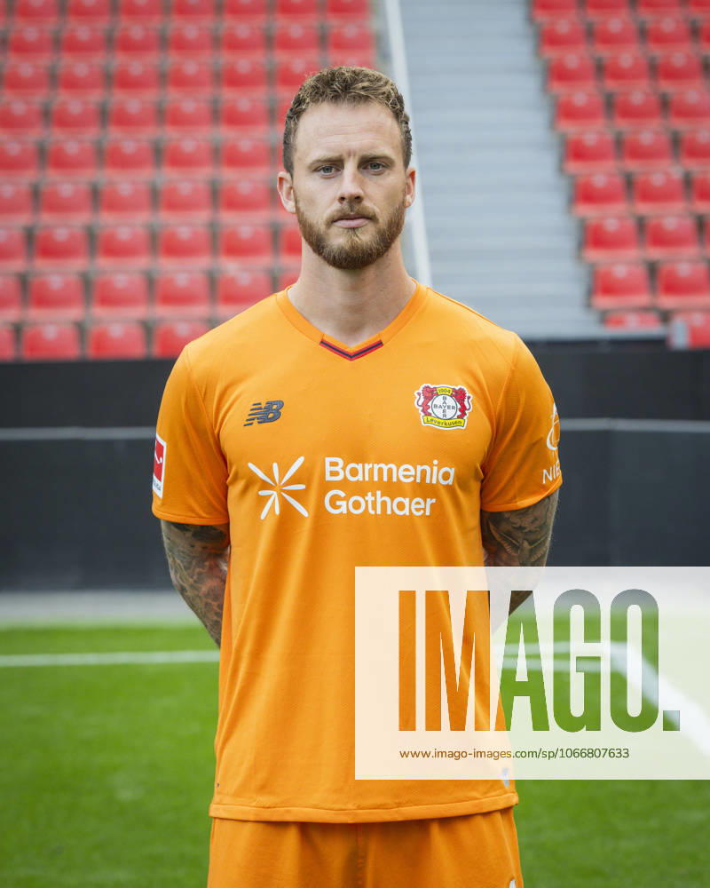 Mark Flekken Bayer Leverkusen Bayer Leverkusen 1 BL Portrait date 2025 2026