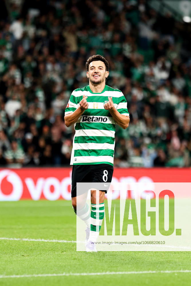 Sporting CP v Moreirense FC - Liga Portugal BetClic 2025 2026 Extremo esquerdo portugues do Sporting CP Pedro Goncalves 8 durante a partida entre Sporting CP v Moreirense FC, valida pela Liga Portugal BetClic 2025 2026 no Estadio Jose Alvalade, Portugal (Foto de Diogo Faria Reis Avant Sports) Lisboa Estadio Jose Alvalade Portugal