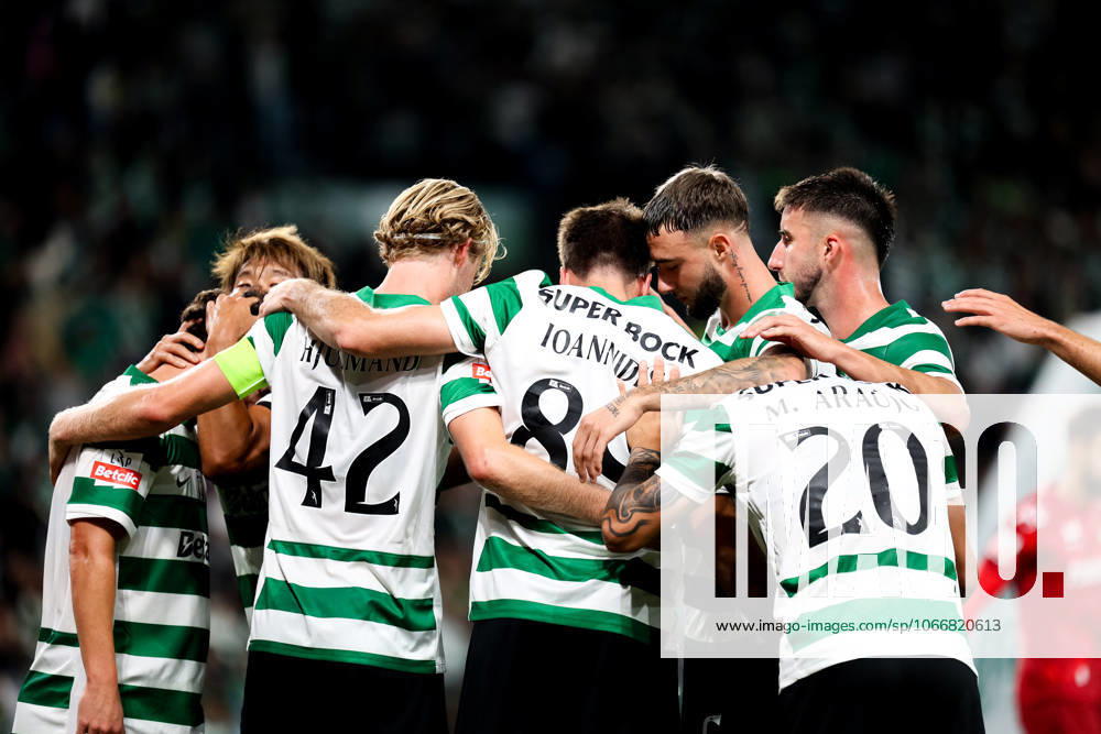 Sporting CP v Moreirense FC - Liga Portugal BetClic 2025 2026 Sporting celebra golo durante a partida entre Sporting CP v Moreirense FC, valida pela Liga Portugal BetClic 2025 2026 no Estadio Jose Alvalade, Portugal (Foto de Diogo Faria Reis Avant Sports) Lisboa Estadio Jose Alvalade Portugal