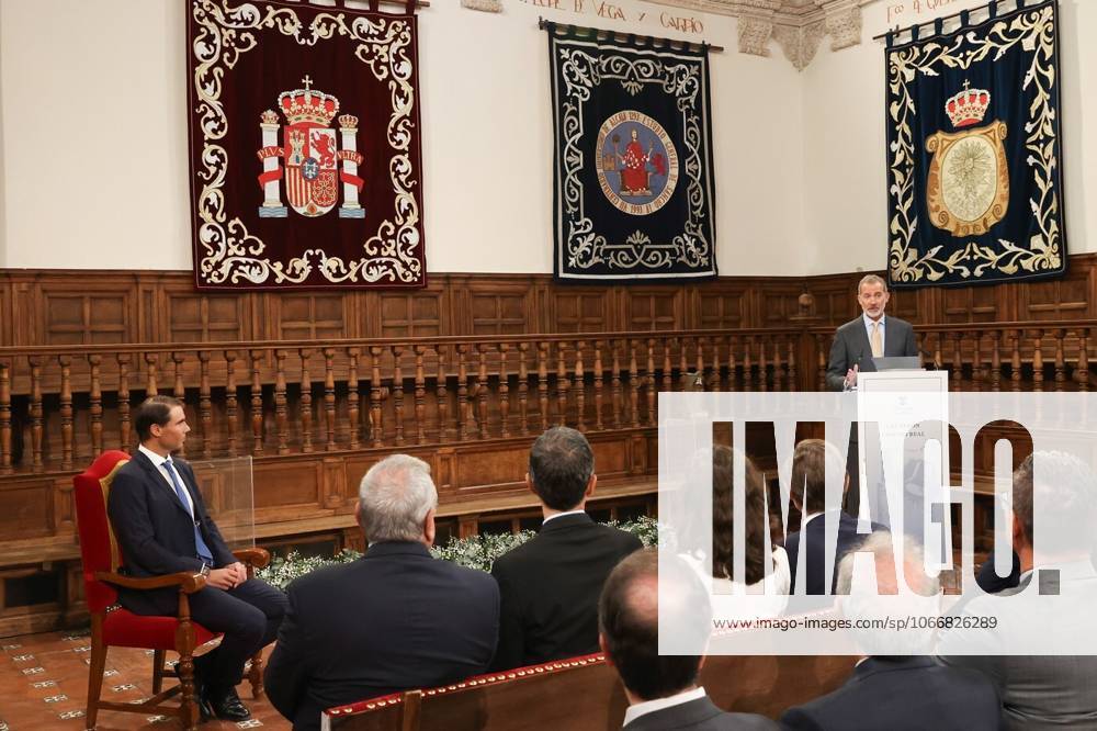 The King Presents The V Edition Of The camino Real Award To Rafael Nadal?????????????? MADRID, SPAIN - SEPTEMBER 20: (---- – MANDATORY CREDIT - ROYAL PALACE OF SPAIN HANDOUT - NO MARKETING NO ADVERTISING CAMPAIGNS - DISTRIBUTED AS A SERVICE TO CLIENTS----) King Felipe VI speaks at the presentation of the 5th edition of the Camino Real Award , at the Paraninfo of the University of Alcala, on 20 September, 2022 in Alcala de Henares, Madrid, Spain. The Camino Real Award has been granted by the Franklin Institute of the University of Alcala, which recognizes the professional work of Spaniards who in an outstanding and exemplary way project and enhance the positive image of Spain in the United States. The projection of the image of Spain in North America by the tennis player, means his triumph in the US Open (2019), as well as in previous editions of 2010, 2013, 2017 and in other tournaments played in North America. In addition, it is worth mentioning his personal involvement in different social actions from the Rafael Nadal Foundation, which integrates vulnerable minors or young people with intellectual disabilities. Madrid Spain. Editorial use only. Please get in touch for any other usage.