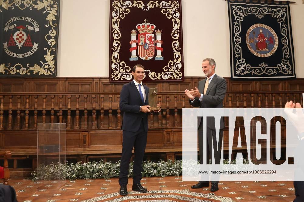 The King Presents The V Edition Of The camino Real Award To Rafael Nadal?????????????? MADRID, SPAIN - SEPTEMBER 20: (---- – MANDATORY CREDIT - ROYAL PALACE OF SPAIN HANDOUT - NO MARKETING NO ADVERTISING CAMPAIGNS - DISTRIBUTED AS A SERVICE TO CLIENTS----) King Felipe VI (R) presents the Camino Real Award to tennis player Rafael Nadal (L), during its fifth edition, at the auditorium of the University of Alcala, on 20 September, 2022 in Alcala de Henares, Madrid, Spain. The Camino Real award has been granted by the Franklin Institute of the University of Alcala, which recognizes the professional work of Spaniards who in an outstanding and exemplary way project and enhance the positive image of Spain in the United States. The projection of the image of Spain in North America by the tennis player, means his triumph in the US Open (2019), as well as in previous editions of 2010, 2013, 2017 and in other tournaments played in North America. In addition, it is worth mentioning his personal involvement in different social actions from the Rafael Nadal Foundation, which integrates vulnerable minors or young people with intellectual disabilities. Madrid Spain. Editorial use only. Please get in touch for any other usage.