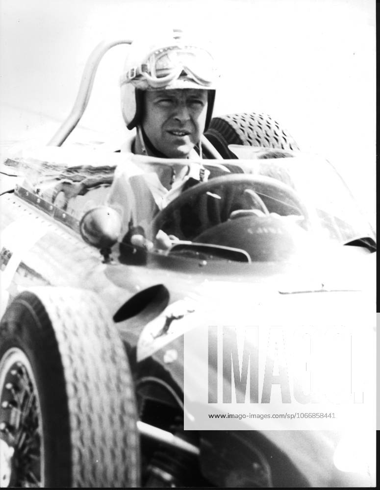 Wolfgang Graf Berghe from Trips on Ferrari is in the World Championship ranking in Leadership the grand Prize from Germany on the Nürburgring in June 1961 at 10 September 1961 accident he deadly in Monza ATTENTION date estimated !ACHTUNG AUFNAHMEDATUM GESCHÄTZT!