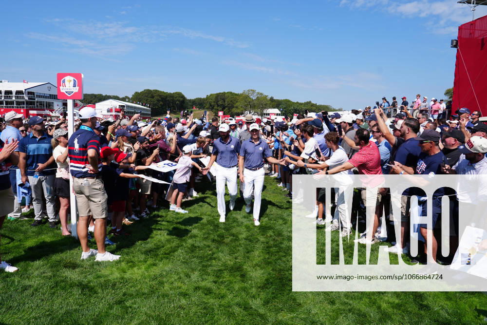 GOLF - Ryder Cup 2025 FARMINGDALE,NEW YORK,USA,23.SEP.25 - GOLF - Ryder Cup 2025, Bethpage Black Course, preview. Image shows Cameron Young and Justin Thomas (USA). GEPAxpictures Spurlock