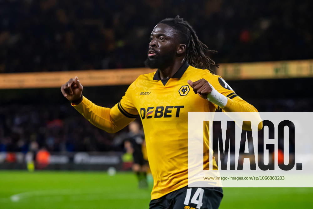 Wolverhampton Wanderers v Everton EFL Cup 23 09 2025. GOAL scores 2-0 Wolverhampton Wanderers forward Tolu Arokodare (14) scores and celebrates during the EFL Cup match between Wolverhampton Wanderers and Everton at Molineux, Wolverhampton, England on 23 September 2025. Wolverhampton Molineux West Midlands England Editorial use only DataCo restrictions apply See www.football-dataco.com ,