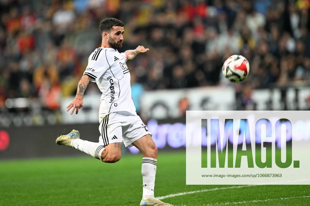 Zecorner Kayserispor v Besiktas - Turkish Super Lig KAYSERI, TURKIYE - SEPTEMBER 24: Rafa Silva of Besiktas in action during the Turkish Super Lig week 1 postponed match between Zecorner Kayserispor and Besiktas at RHG Enerturk Enerji Stadium in Kayseri, Turkiye, on September 24, 2025. Sercan Kucuksahin Anadolu Kayseri Turkey. Editorial use only. Please get in touch for any other usage.
