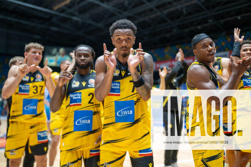 Julis Baumer MHP RIESEN Ludwigsburg, 37 , Traveon Buchanan MHP RIESEN Ludwigsburg, 02 , Elijah Hughes MHP RIESEN Ludwigsburg, 07 , Stefan Smith MHP RIESEN Ludwigsburg, 03 , GER, Skyliners Frankfurt vs MHP Riesen Ludwigsburg, easycredit BBL, Basketball, BBL Pokal, 1 Round, Season 2025 2026, 24 09 2025, GER, Skyliners Frankfurt vs MHP Riesen Ludwigsburg, easycredit BBL, Basketball, BBL Pokal, 1 Round, Season 2025 2026, 24 09 2025 Frankfurt am Main
