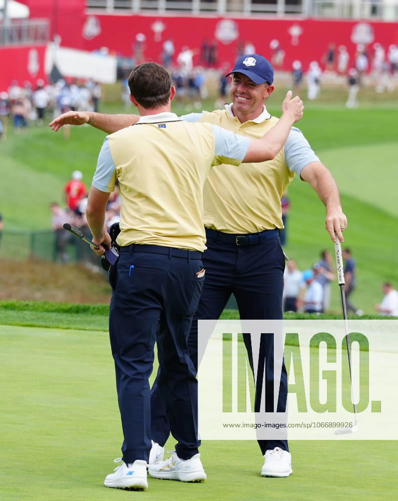 GOLF - Ryder Cup 2025 FARMINGDALE,NEW YORK,USA,24.SEP.25 - GOLF - Ryder Cup 2025, Bethpage Black Course, preview, practice round. Image shows Rory McIlroy (NIR EUR) and Matt Fitzpatrick (ENG EUR). GEPAxpictures Spurlock