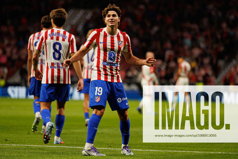 Julian Alvarez seen celebrating after scoring goal during LaLiga EA SPORTS 25 26 game between teams of Atletico de Madrid and Rayo Vallecano at Riyadh Air Metropolitano (Maciej Rogowski Ball Raw Images) Madrid Riyadh Air Metropolitano Spain