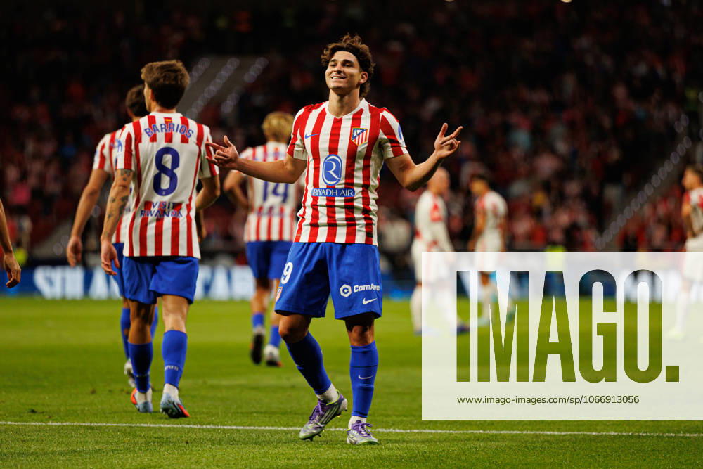Julian Alvarez seen celebrating after scoring goal during LaLiga EA SPORTS 25 26 game between teams of Atletico de Madrid and Rayo Vallecano at Riyadh Air Metropolitano (Maciej Rogowski Ball Raw Images) Madrid Riyadh Air Metropolitano Spain