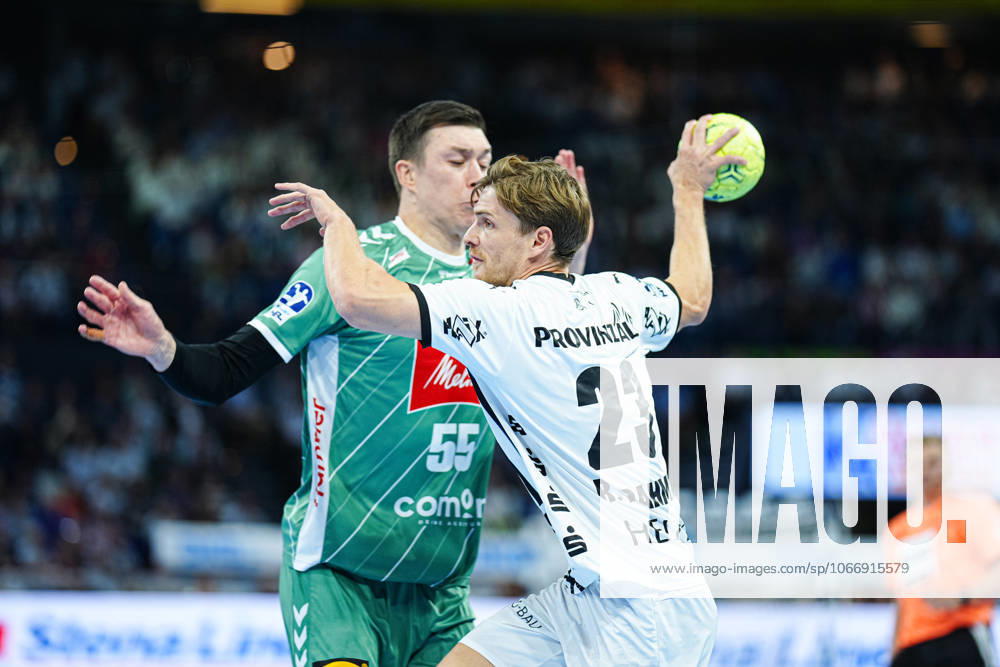Throw Goal Rune Dahmke THW Kiel, 23 GER, THW Kiel vs GWD Minden, Handball, 1 Bundesliga, Matchday 15, Season 2025 2026, 25 09 2025 GER, THW Kiel vs GWD Minden, Handball, 1 Bundesliga, Matchday 15, Season 2025 2026, 25 09 2025 Kiel