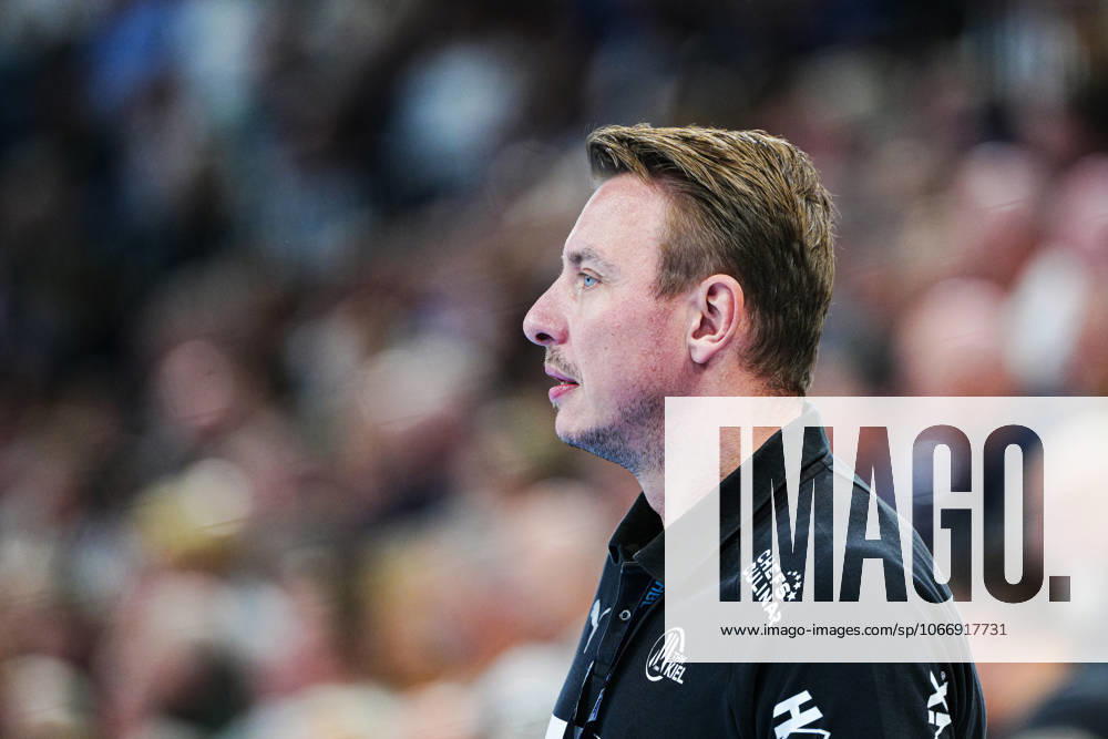 Filip Jicha THW Kiel, Coach GER, THW Kiel vs GWD Minden, Handball, 1 Bundesliga, Matchday 15, Season 2025 2026, 25 09 2025 GER, THW Kiel vs GWD Minden, Handball, 1 Bundesliga, Matchday 15, Season 2025 2026, 25 09 2025 Kiel