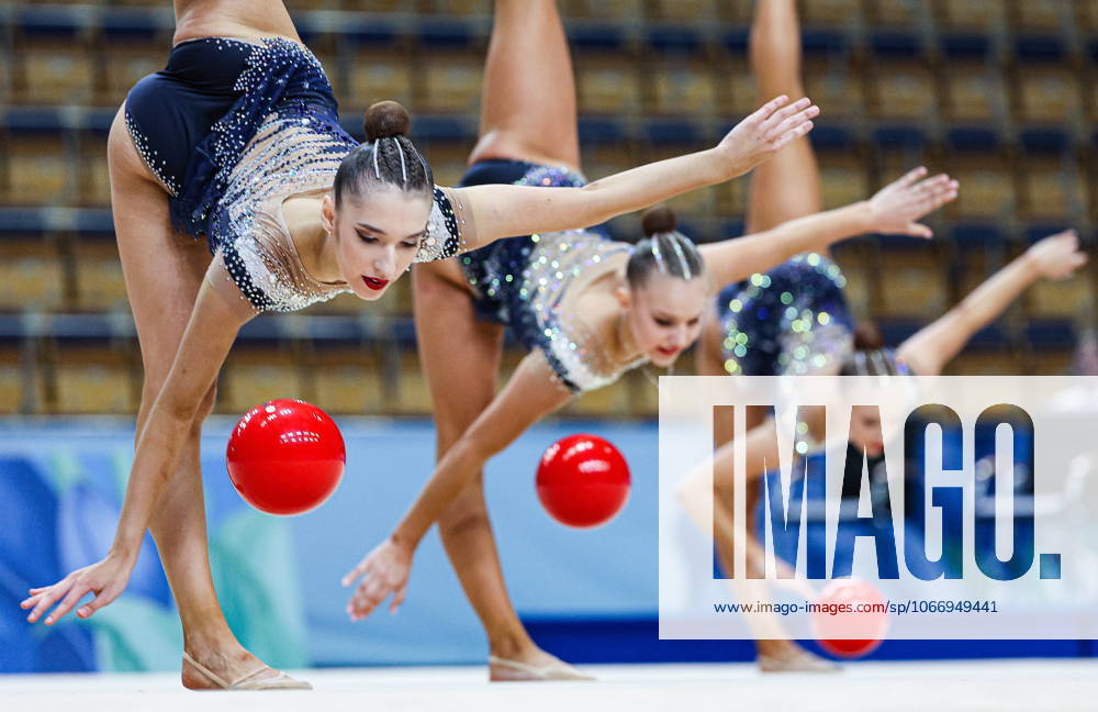 KW 39 September 26, 2025, Kazan, Russia: Women representing the Ulyanovsk Region of Russia, perform their group routine during Stage 3 of the 2025 Cup of the Strongest Athletes international Rhythmic gymnastics, Rhythmische Sportgymnastik, RSG competition at the Kazan Gymnastics Centre Rhythmic Gymnastics 2025: Cup Of The Strongest Athletes - ZUMAt113 20250926_zaa_t113_128