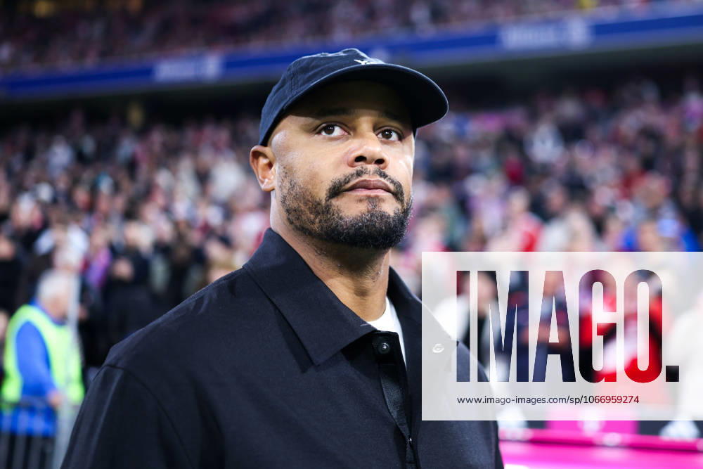 Soccer 1 Bundesliga 5 Matchday FC Bayern Munich SV Werder Bremen on 26 09 2025 at the Allianz Arena in Munich Vincent Kompany Coach Head Coach Munich DFL regulations prohibit any use of photographs as image sequences and or quasi video