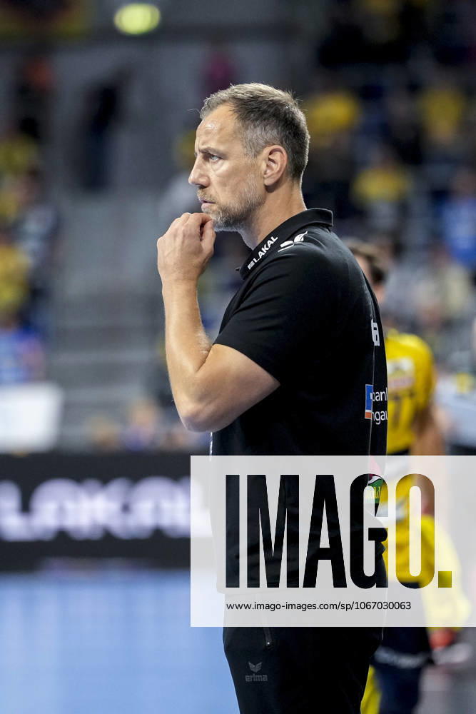 Maik Machulla coach, head coach, RNL , single picture, single photo, action, action, 27 09 2025, Mannheim Germany , Handball, Bundesliga, Rhein Neckar Löwen SC DHfK Leipzig