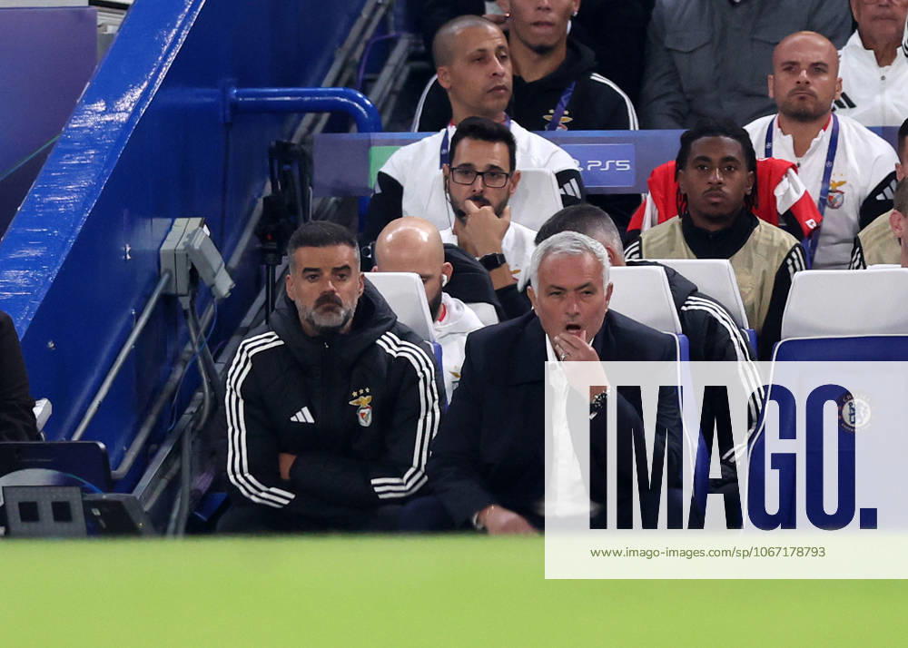 London, England, 30th September 2025. Jose Mourinho manager of Benfica during the Chelsea vs Benfica UEFA Champions League match at Stamford Bridge, London. Picture credit should read: David Klein Sportimage . SPI_004_DK_Chelsea_Benfica SPI-4176-0004