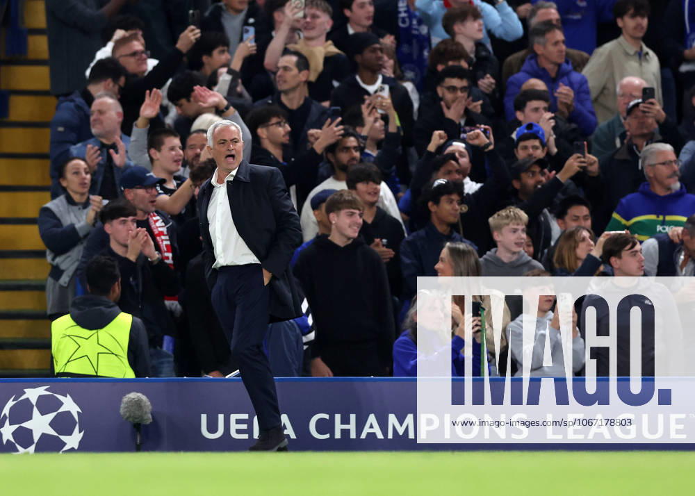 London, England, 30th September 2025.Jose Mourinho manager of Benfica during the Chelsea vs Benfica UEFA Champions League match at Stamford Bridge, London. Picture credit should read: David Klein Sportimage . SPI_013_DK_Chelsea_Benfica SPI-4176-0013