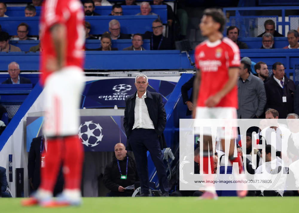 London, England, 30th September 2025.Jose Mourinho manager of Benfica during the Chelsea vs Benfica UEFA Champions League match at Stamford Bridge, London. Picture credit should read: David Klein Sportimage . SPI_015_DK_Chelsea_Benfica SPI-4176-0015