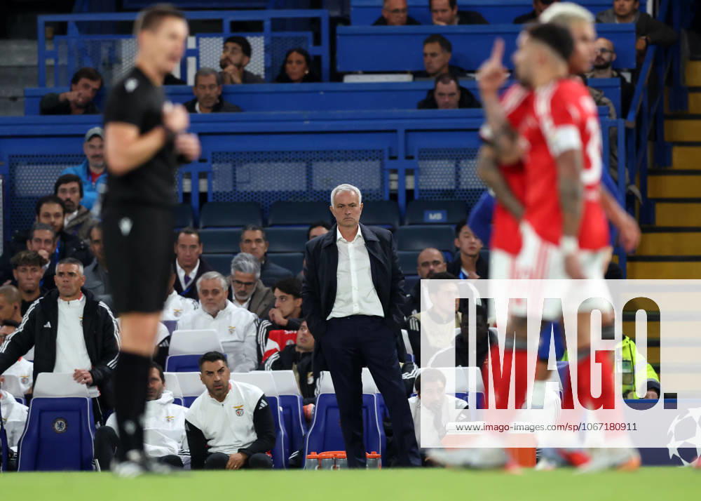 London, England, 30th September 2025. Jose Mourinho manager of Benfica during the Chelsea vs Benfica UEFA Champions League match at Stamford Bridge, London. Picture credit should read: David Klein Sportimage . SPI_017_DK_Chelsea_Benfica SPI-4176-0016