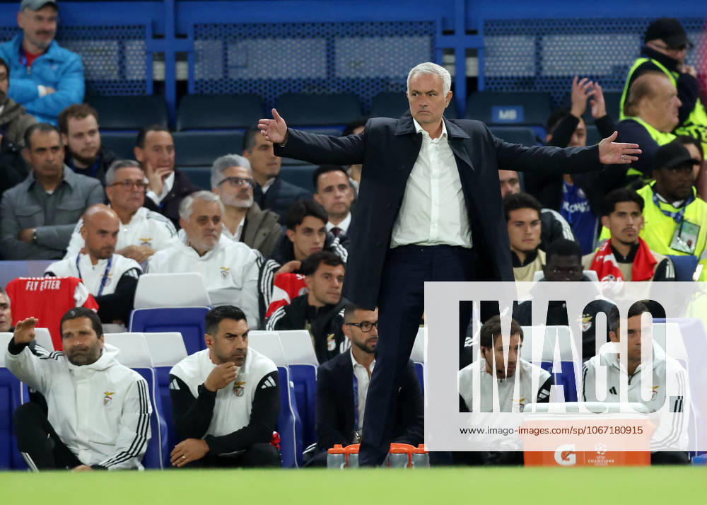 London, England, 30th September 2025. Jose Mourinho manager of Benfica during the Chelsea vs Benfica UEFA Champions League match at Stamford Bridge, London. Picture credit should read: David Klein Sportimage . SPI_018_DK_Chelsea_Benfica SPI-4176-0017
