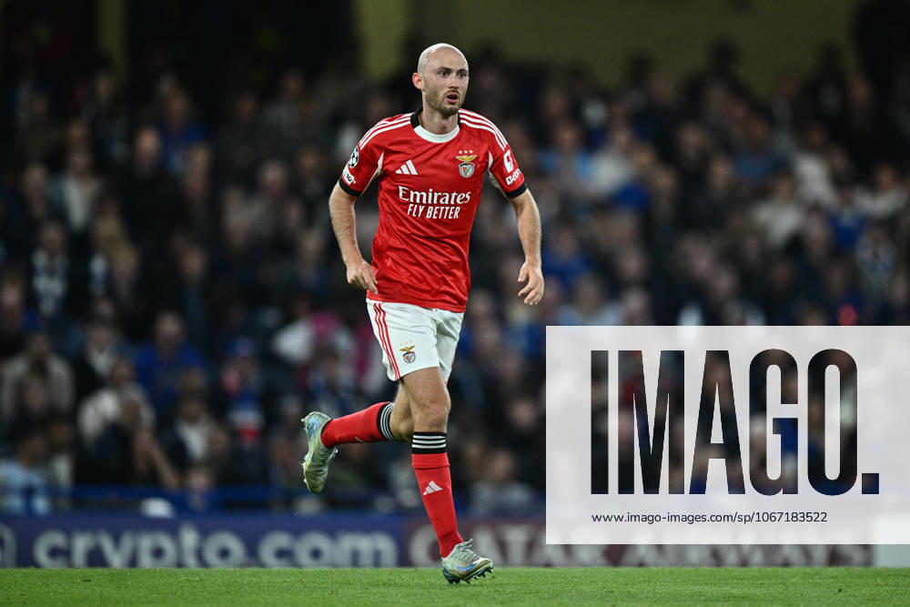 GB, London - 30 September 2025: Fredrik Aursnes of S.L. Benfica during the match between Chelsea FC and S.L. Benfica in UEFA Champions League 2025 26 League Phase MD2 at Stamford Bridge stadium in London, England. Photo Sebastian Frej Chelsea vs. S.L. Benfica - UEFA Champions League 2025 26 League Phase MD2