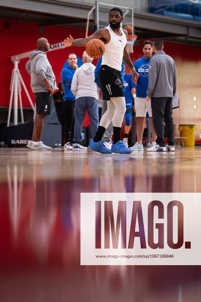 Dallas Mavericks Kyrie Irving practices during a training camp session at Simon Fraser University in Burnaby, B.C., Tuesday, Sept. 30, 2025. Canada News - September 30, 2025 - ZUMAc35_ 20250930_zaf_c35_119