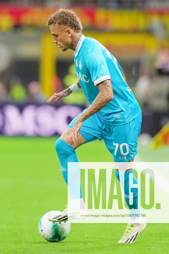 NapoliÕs Noa Lang during the Serie A soccer match between Milan and Napoli at the San Siro Stadium in Milan , north Italy - Sunday , September 28 , 2025. - Soccer .