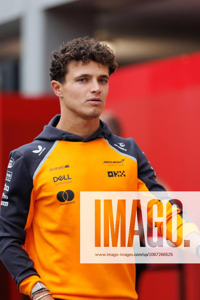 Lando Norris of Great Britain and the McLaren Formula 1 Team in the paddock ahead of the F1 Grand Prix of Singapore at the Marina Bay Street Circuit. Singapore Singapore - ZUMAs197 20251002_aaa_s197_182