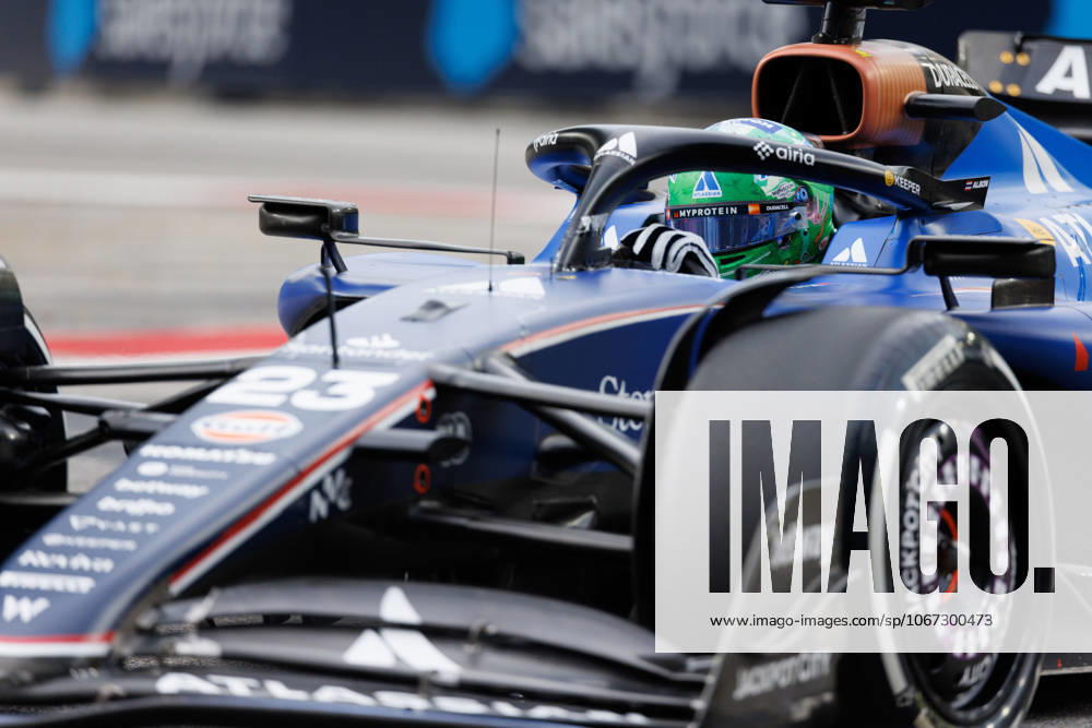 Alexander Albon of Thailand drives the (23) Williams Racing FW47 Mercedes during practice session one ahead of the F1 Grand Prix of Singapore at the Marina Bay Street Circuit. Singapore Singapore - ZUMAs197 20251003_aaa_s197_107