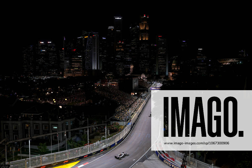 F1 - SINGAPORE GRAND PRIX 2025 87 BEARMAN Ollie Oliver (gbr), Haas F1 Team VF-25 Ferrari, action during the 2025 Formula 1 Singapore Grand Prix, 18th round of the 2025 FIA Formula One World Championship, WM, Weltmeisterschaft from October 3 to 5, 2025 on the Marina Bay Street Circuit, in Singapore - SingaporeSingapore