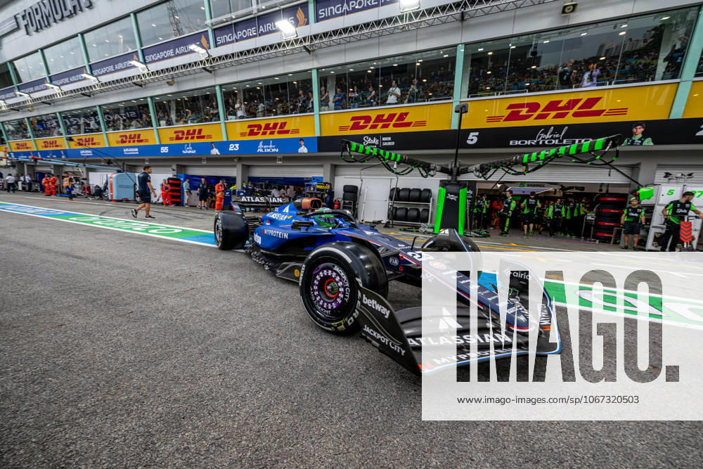 MARINA BAY, SINGAPORE: Alex Albon, racing for the Williams Racing team during the 2025 Formula 1 Singapore Grand Prix at the Marina Bay Street Circuit in Marina Bay, Singapore
