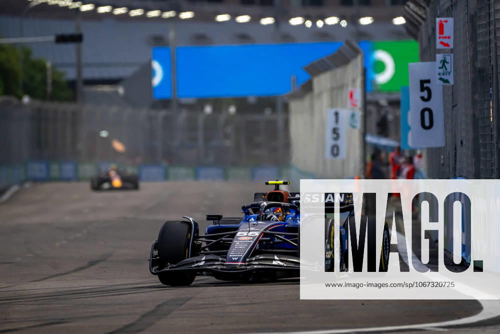 MARINA BAY, SINGAPORE: Carlos Sainz, racing for the Williams Racing team during the 2025 Formula 1 Singapore Grand Prix at the Marina Bay Street Circuit in Marina Bay, Singapore