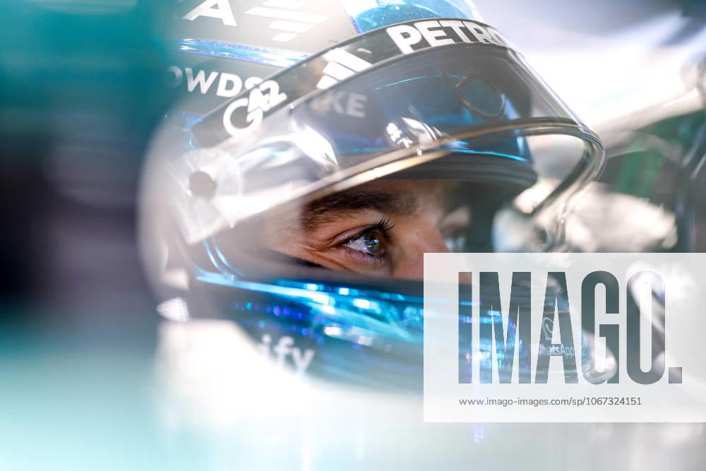 F1 - SINGAPORE GRAND PRIX 2025 RUSSELL George (gbr), Mercedes AMG F1 Team W16, portrait during the 2025 Formula 1 Singapore Grand Prix, 18th round of the 2025 FIA Formula One World Championship, WM, Weltmeisterschaft from October 3 to 5, 2025 on the Marina Bay Street Circuit, in Singapore - SingaporeSingapore